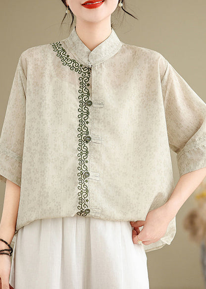 Effortlessly Elegant Top with a Timeless Design