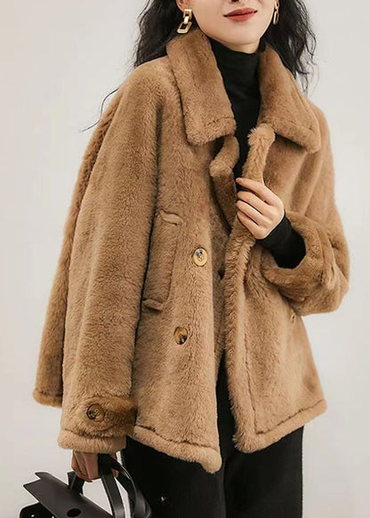 Classic Vintage & Enduringly Stylish Coat