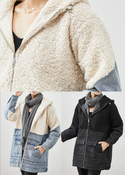 Effortlessly Elegant Jacket with a Timeless Design