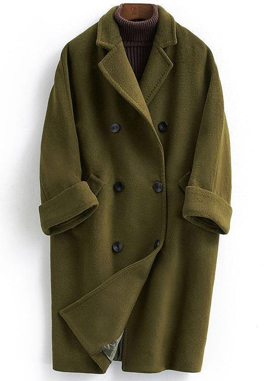 Effortlessly Elegant Coat with a Timeless Design