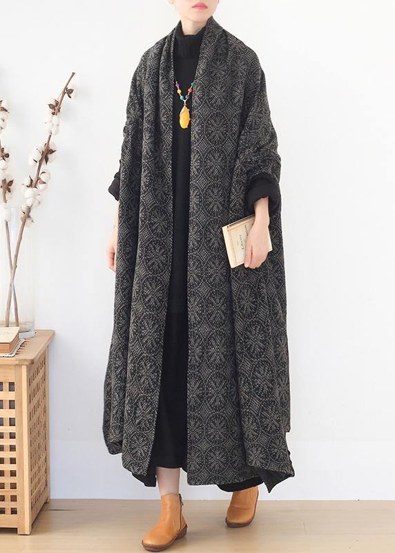 Gracefully Styled Coat for Any Occasion