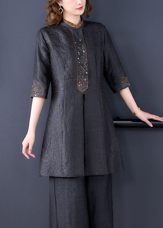 Well Tailored Top with a Graceful Silhouette