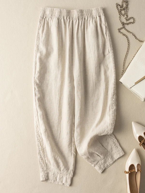 Effortlessly Elegant Pants with a Timeless Design