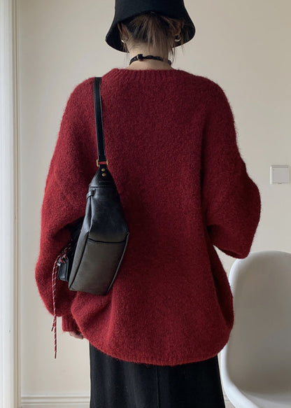 Well Tailored Sweater with a Graceful Silhouette