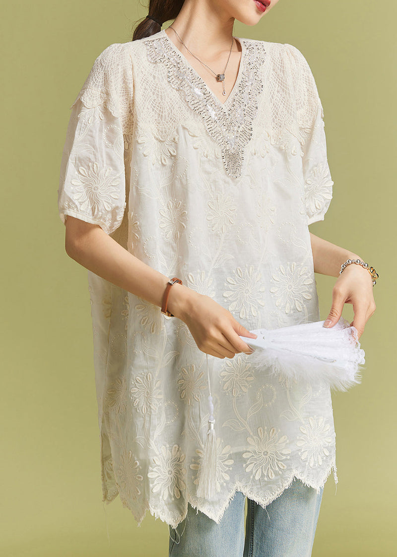Effortlessly Elegant Top with a Timeless Design