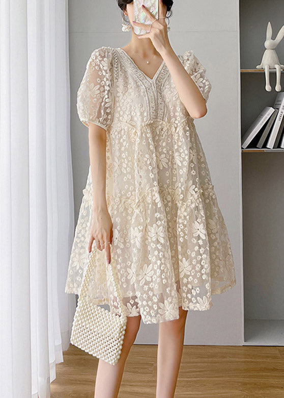 Effortlessly Elegant Dress with a Timeless Design