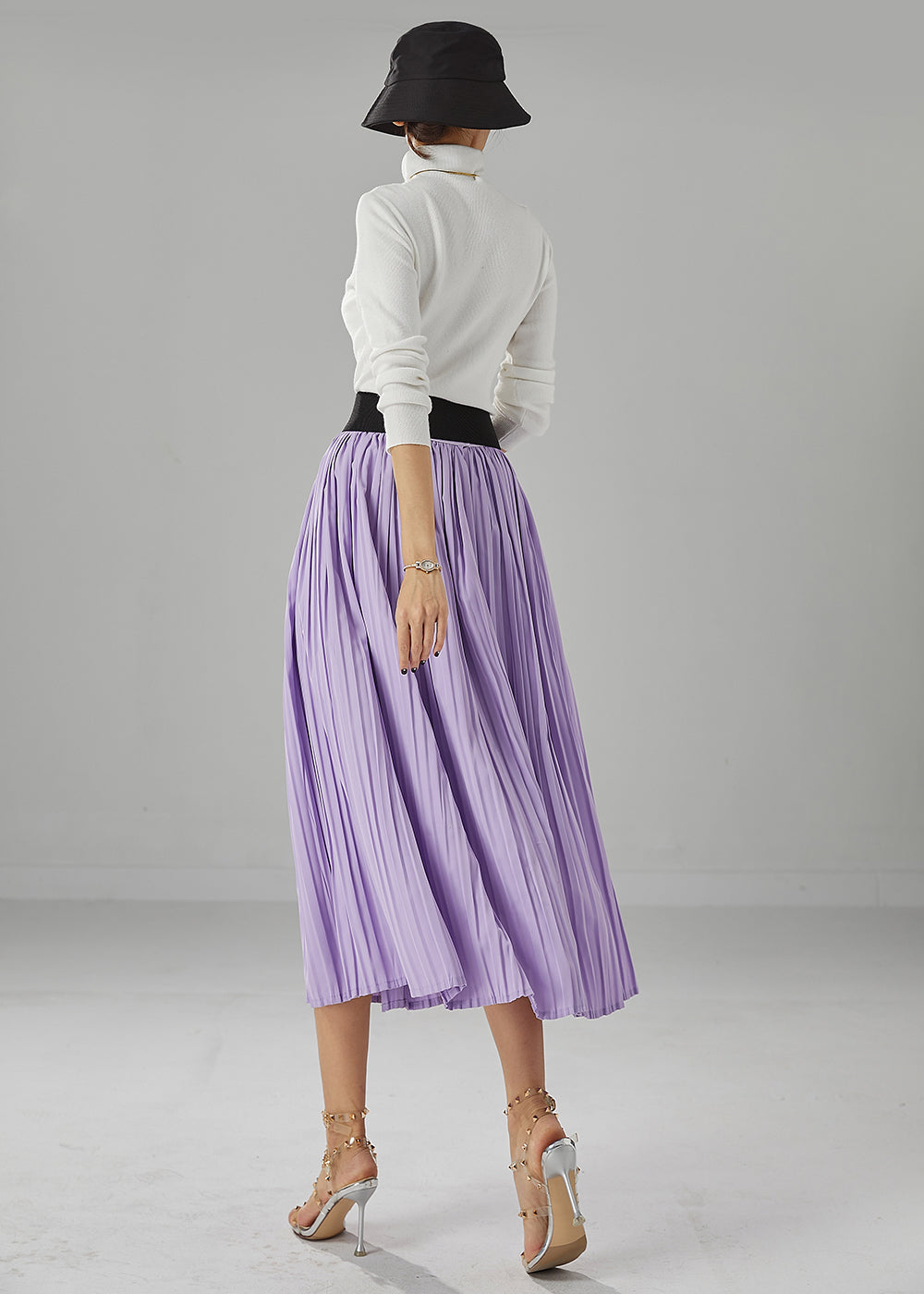 Sophisticated Garment with a Clean Classic Look