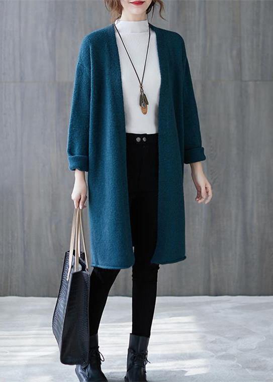 Well Tailored Coat with a Graceful Silhouette