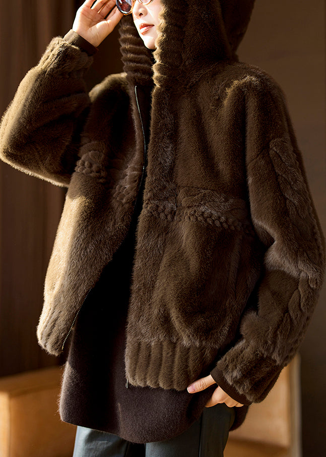 Beautifully Finished Coat in a Timeless Design