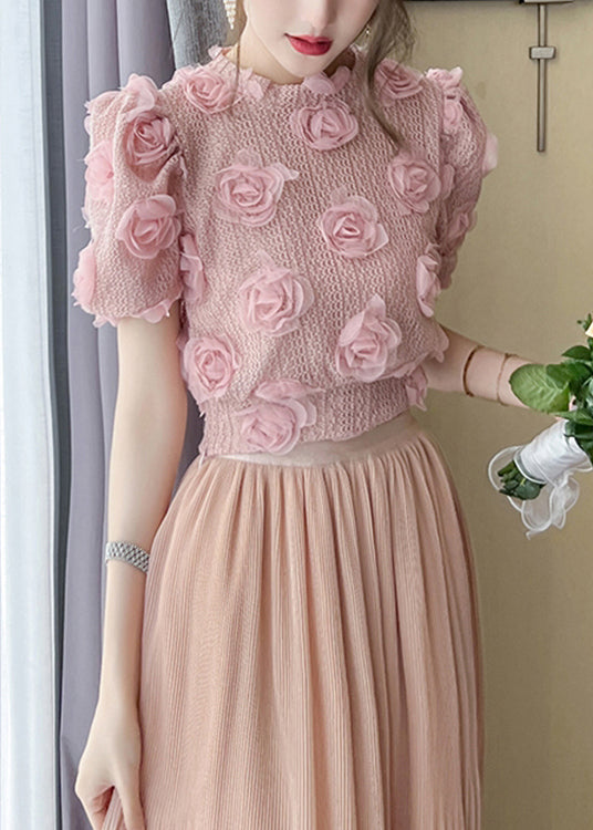 Well Tailored Top with a Graceful Silhouette