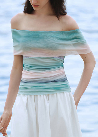 Well Tailored Top with a Graceful Silhouette