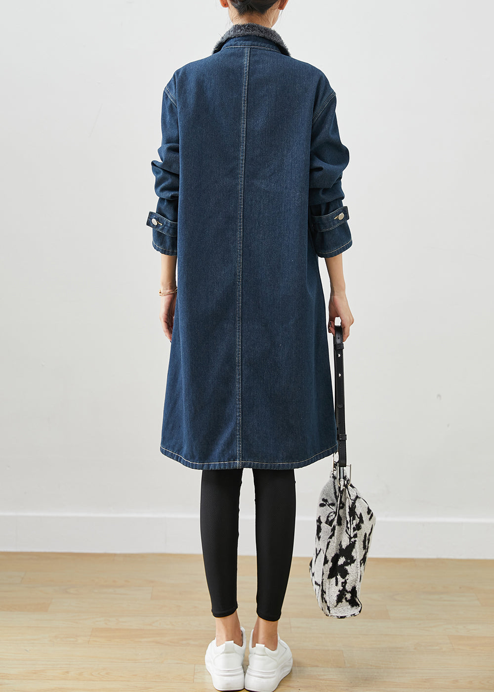 Beautifully Finished Coat in a Timeless Design