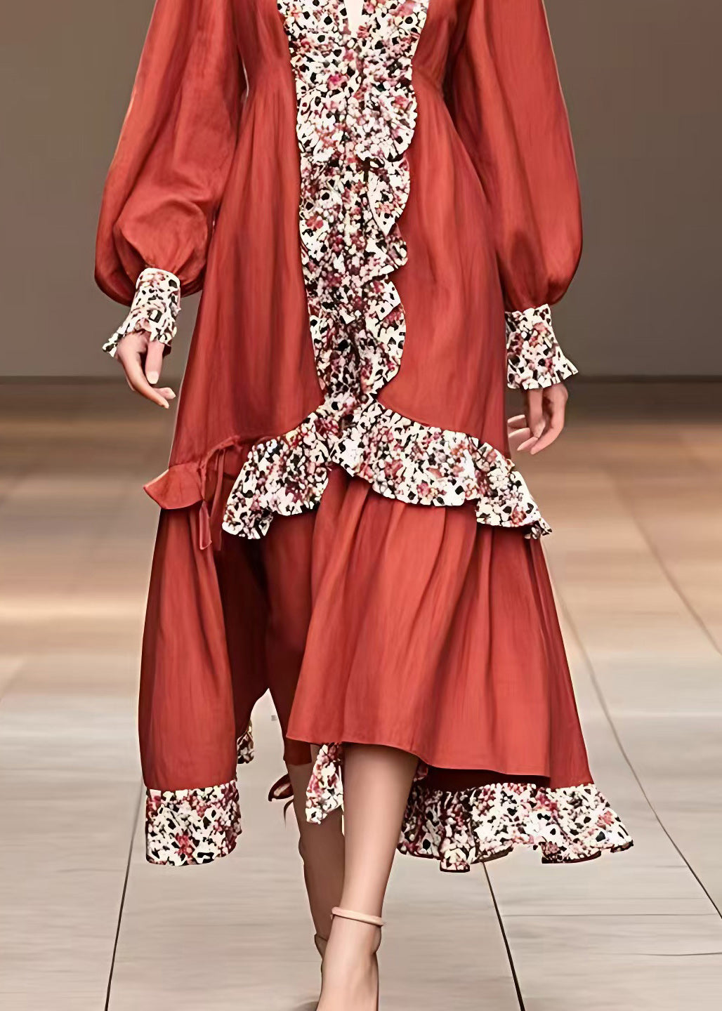 Well Tailored Dress with a Graceful Silhouette