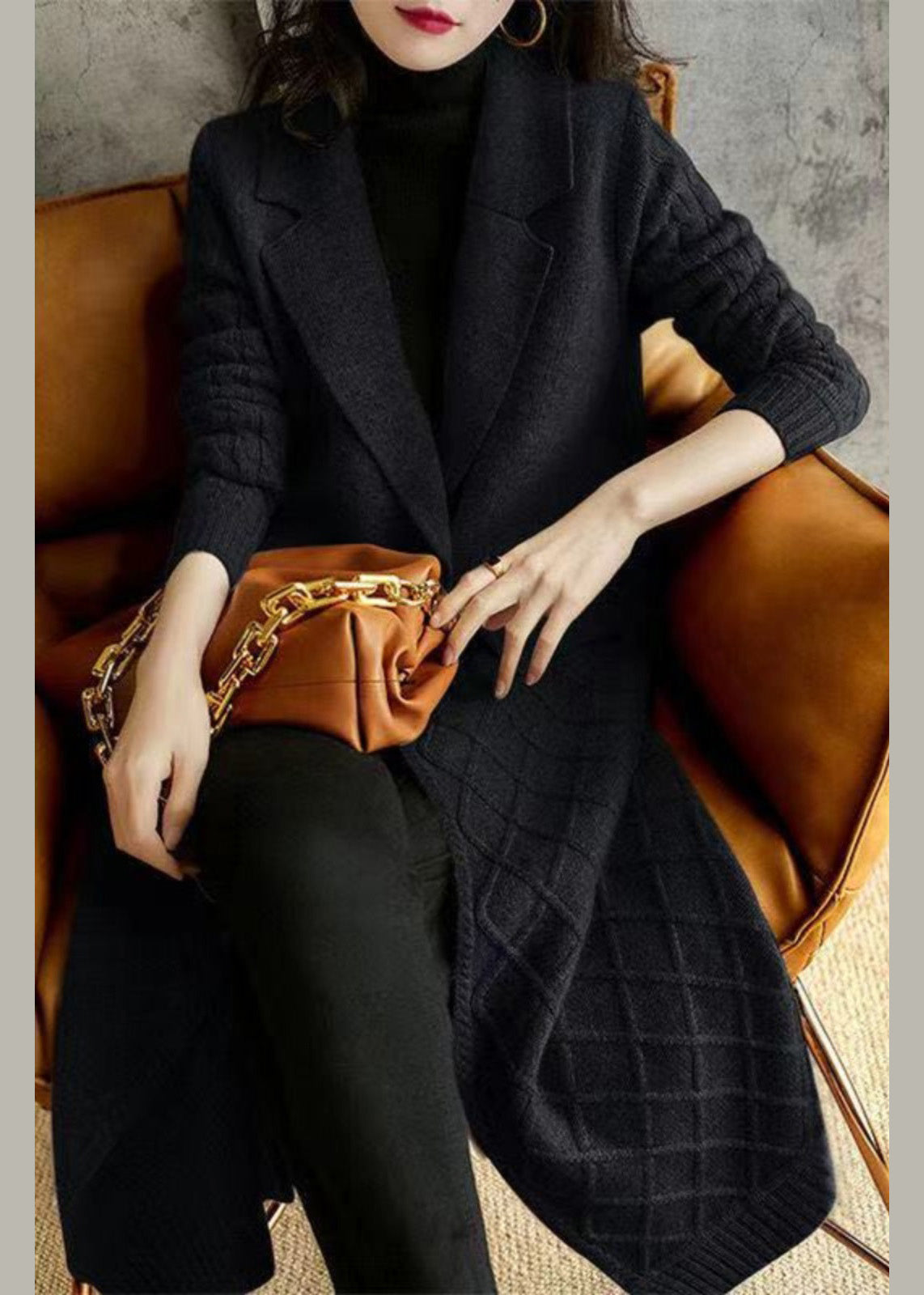 Effortlessly Elegant Coat with a Timeless Design