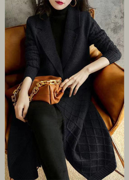 Effortlessly Elegant Coat with a Timeless Design