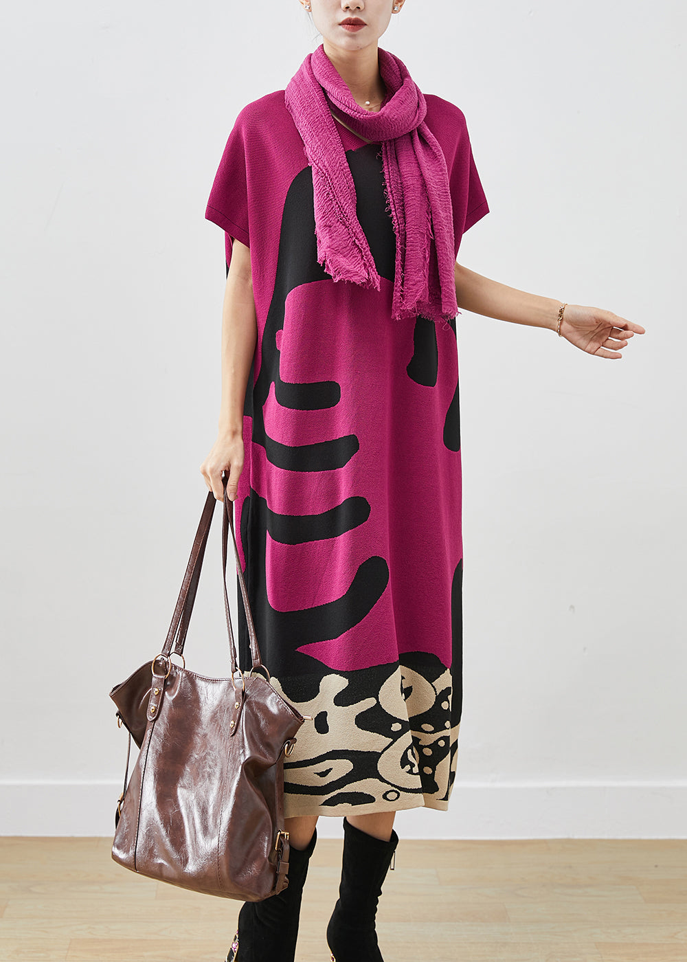 Well Tailored Dress with a Graceful Silhouette