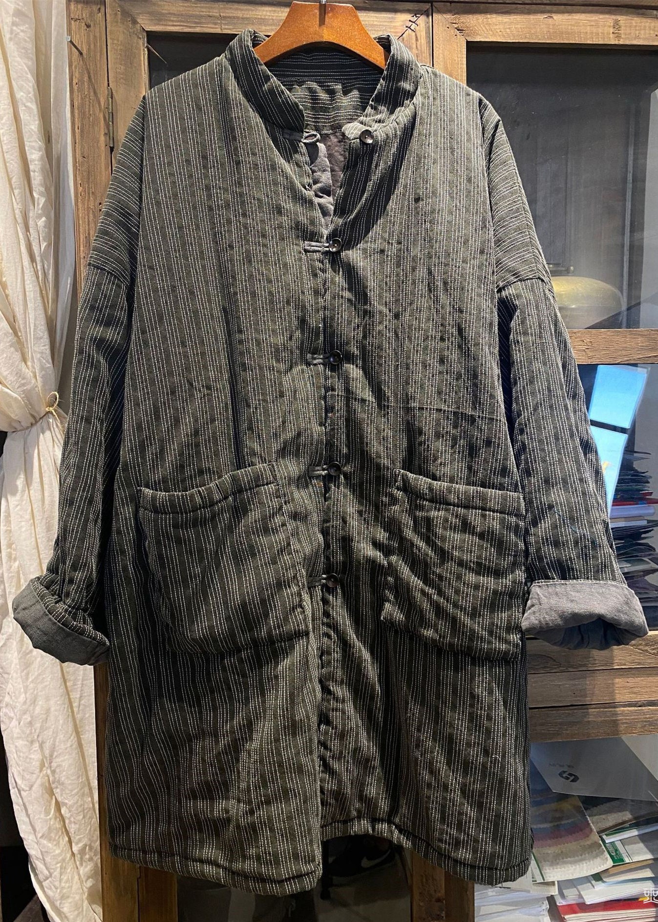 Effortlessly Elegant Coat with a Timeless Design