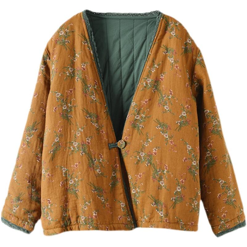 Beautifully Finished Coat in a Timeless Design