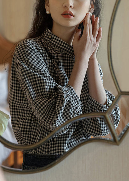 Classic Vintage Shirt with a Flattering Fit
