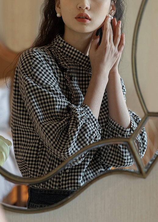 Classic Vintage Shirt with a Flattering Fit