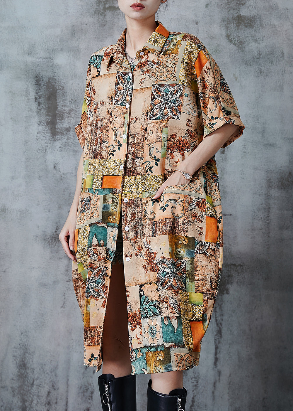Beautifully Finished Dress in a Timeless Design