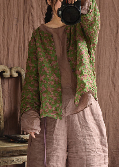 Classic Vintage Blouse with a Flattering Fit