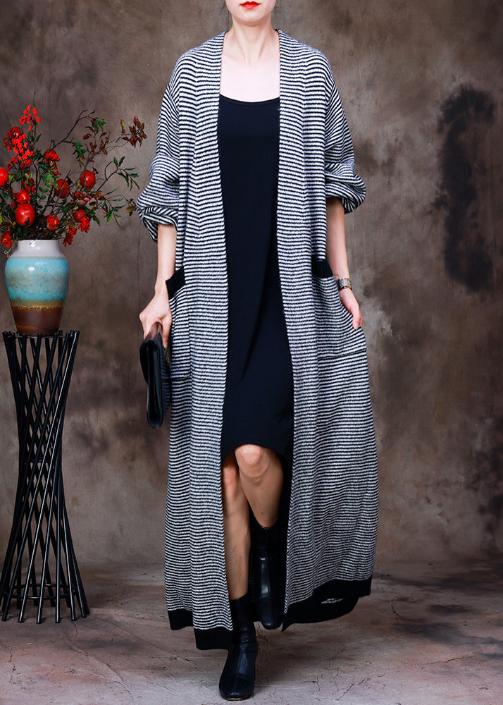 Effortlessly Elegant Coat with a Timeless Design