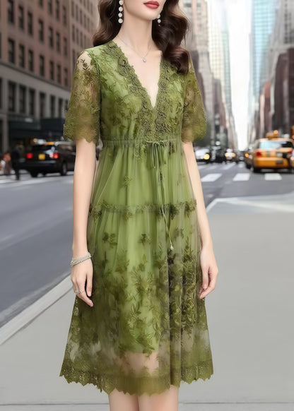 Beautifully Crafted Dress in a Classic Style