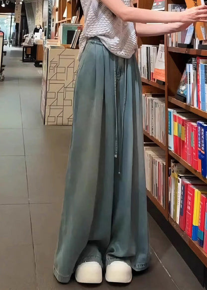 Sophisticated Pants with a Clean Classic Look