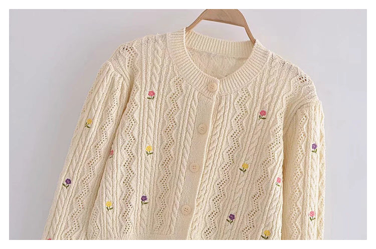 Classic Vintage & Enduringly Stylish Cardigan