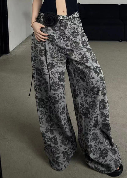 Elegantly Styled Pants for Everyday Wear
