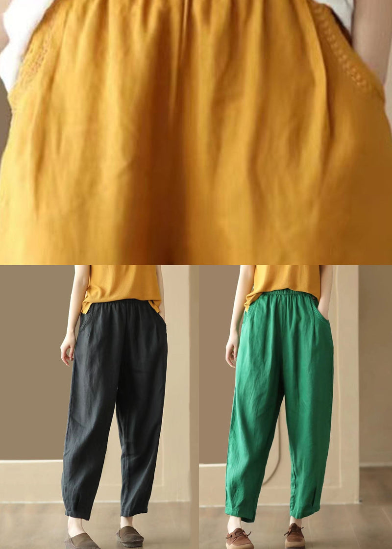 Effortlessly Elegant Pants with a Timeless Design