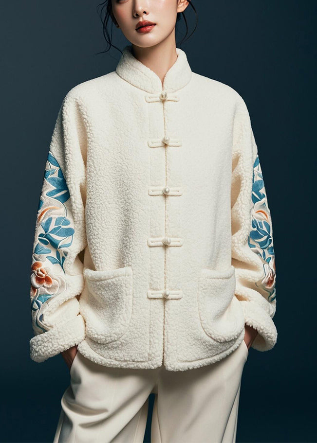 Elegantly Styled Coat for Everyday Wear