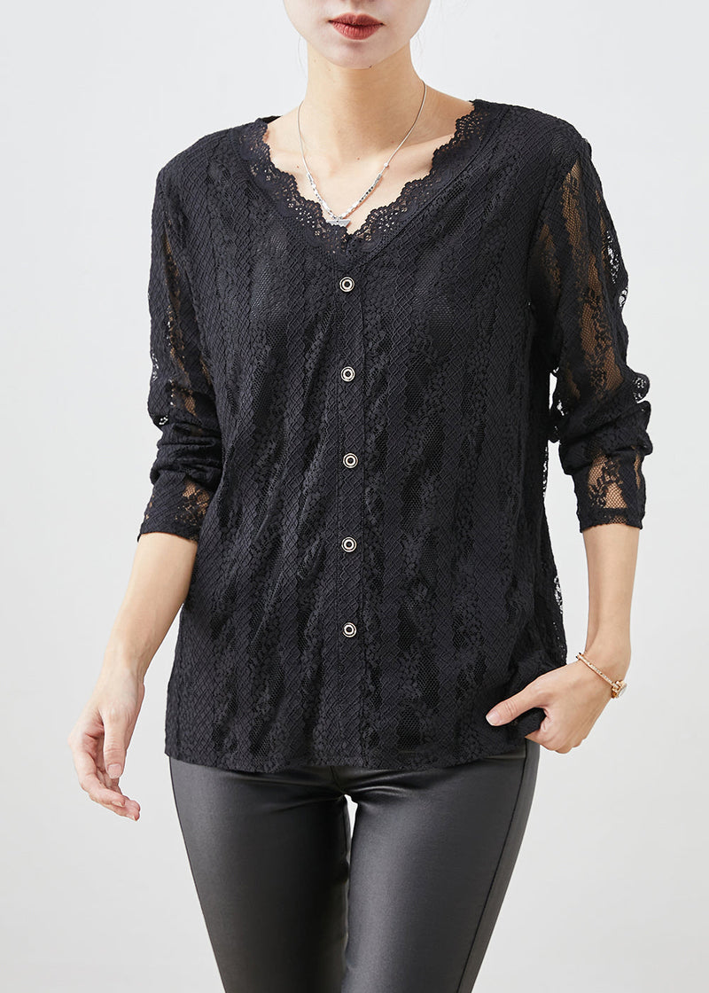 Well Tailored Top with a Graceful Silhouette