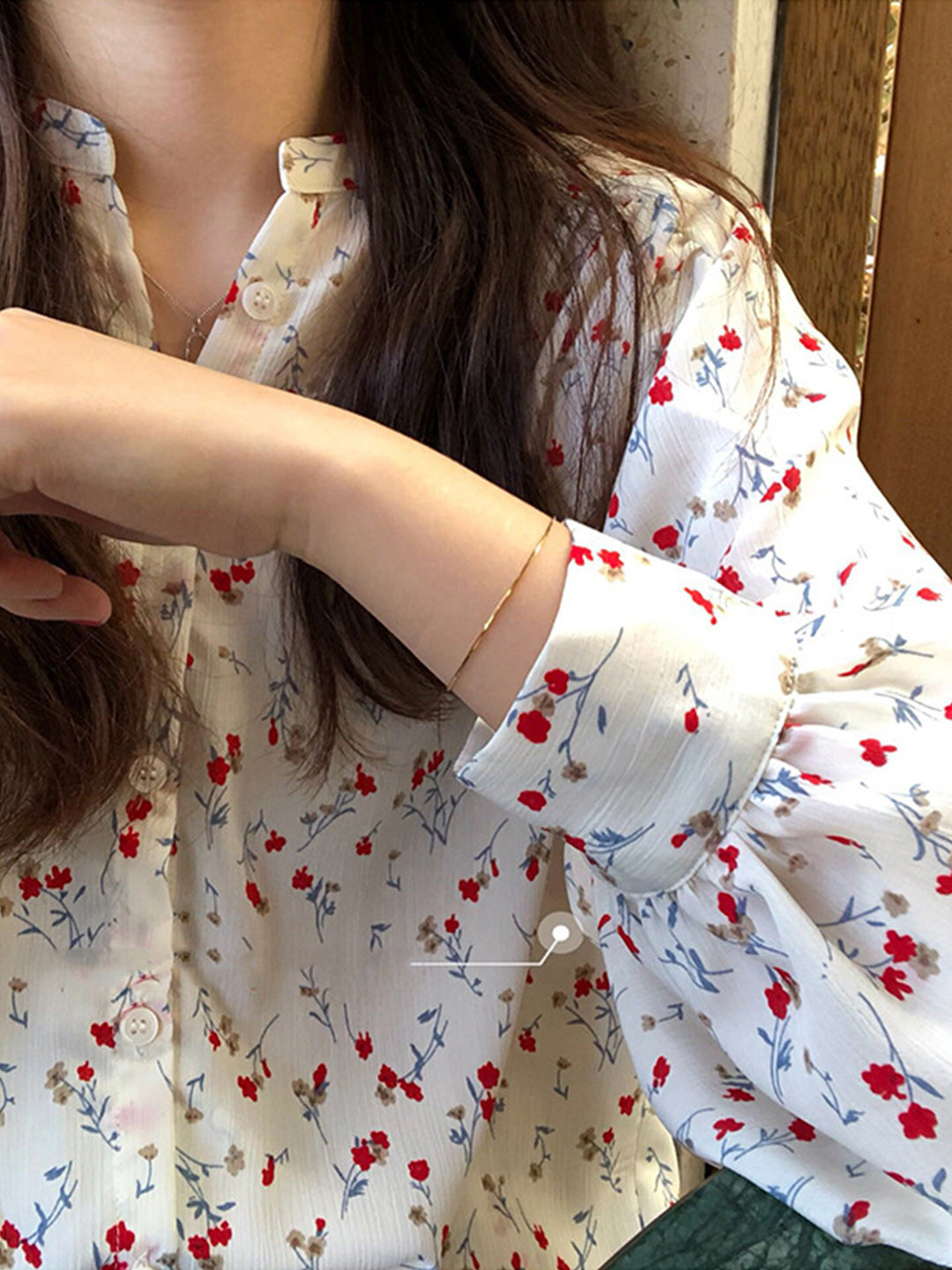 Classic Vintage Blouse with a Flattering Fit