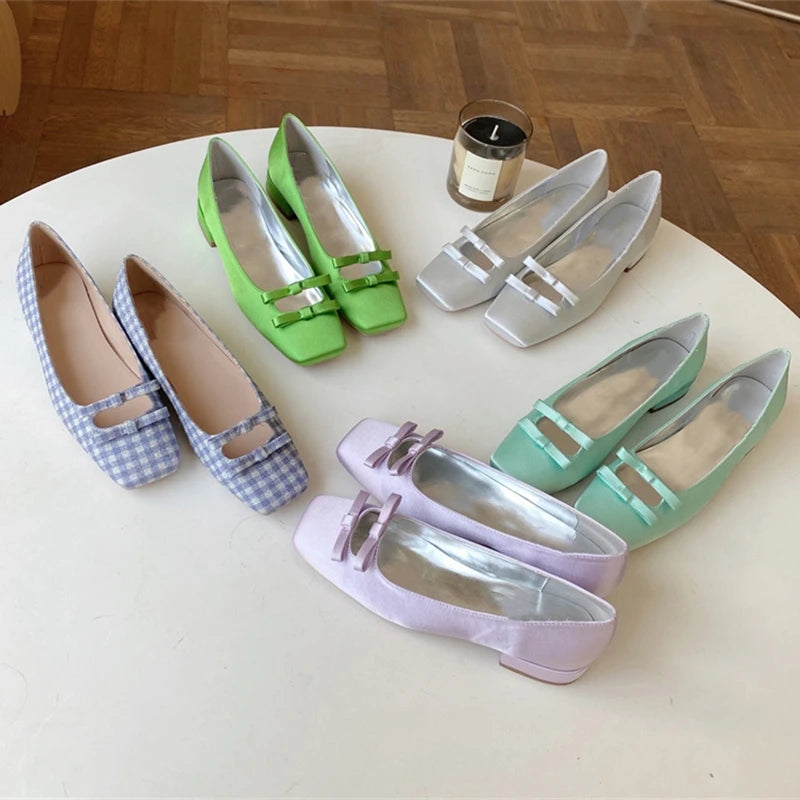 Graceful Orthopedic Loafers for Modern Look