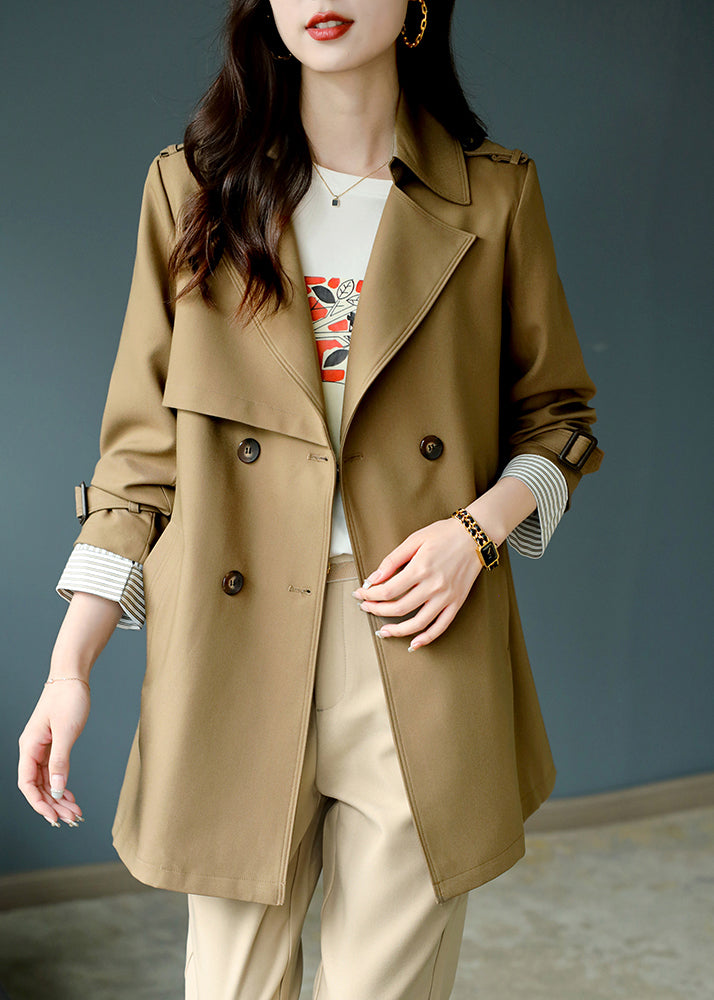 Effortlessly Elegant Coat with a Timeless Design