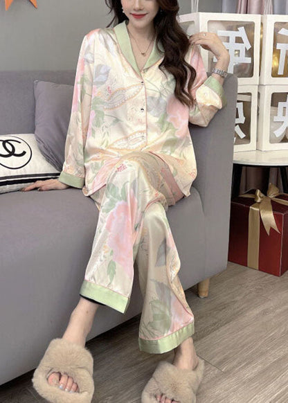 Finely Styled Garment with a Classic Vintage Look