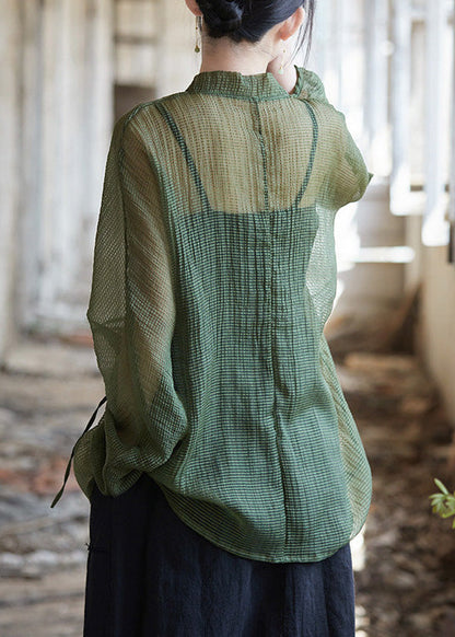Well Tailored Top with a Graceful Silhouette