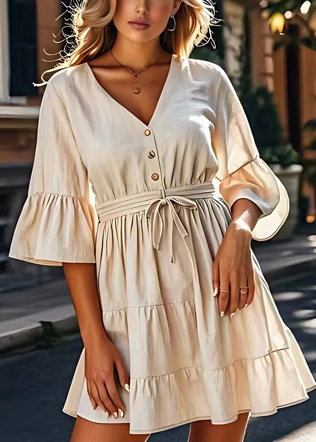 Effortlessly Elegant Dress with a Timeless Design