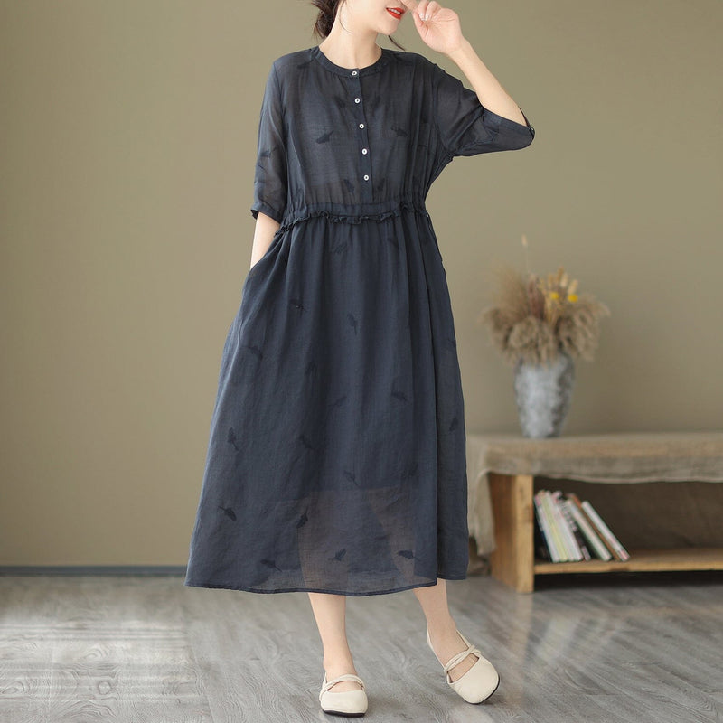 Beautifully Finished Dress in a Timeless Design