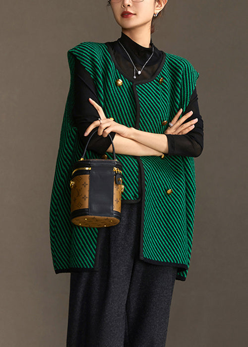 Effortlessly Elegant Coat with a Timeless Design