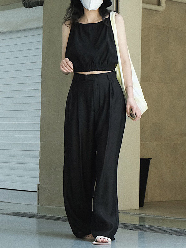 Sophisticated Trousers with a Clean Classic Look