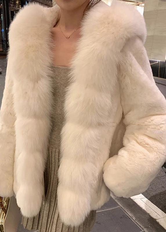 Gracefully Styled Coat for Any Occasion