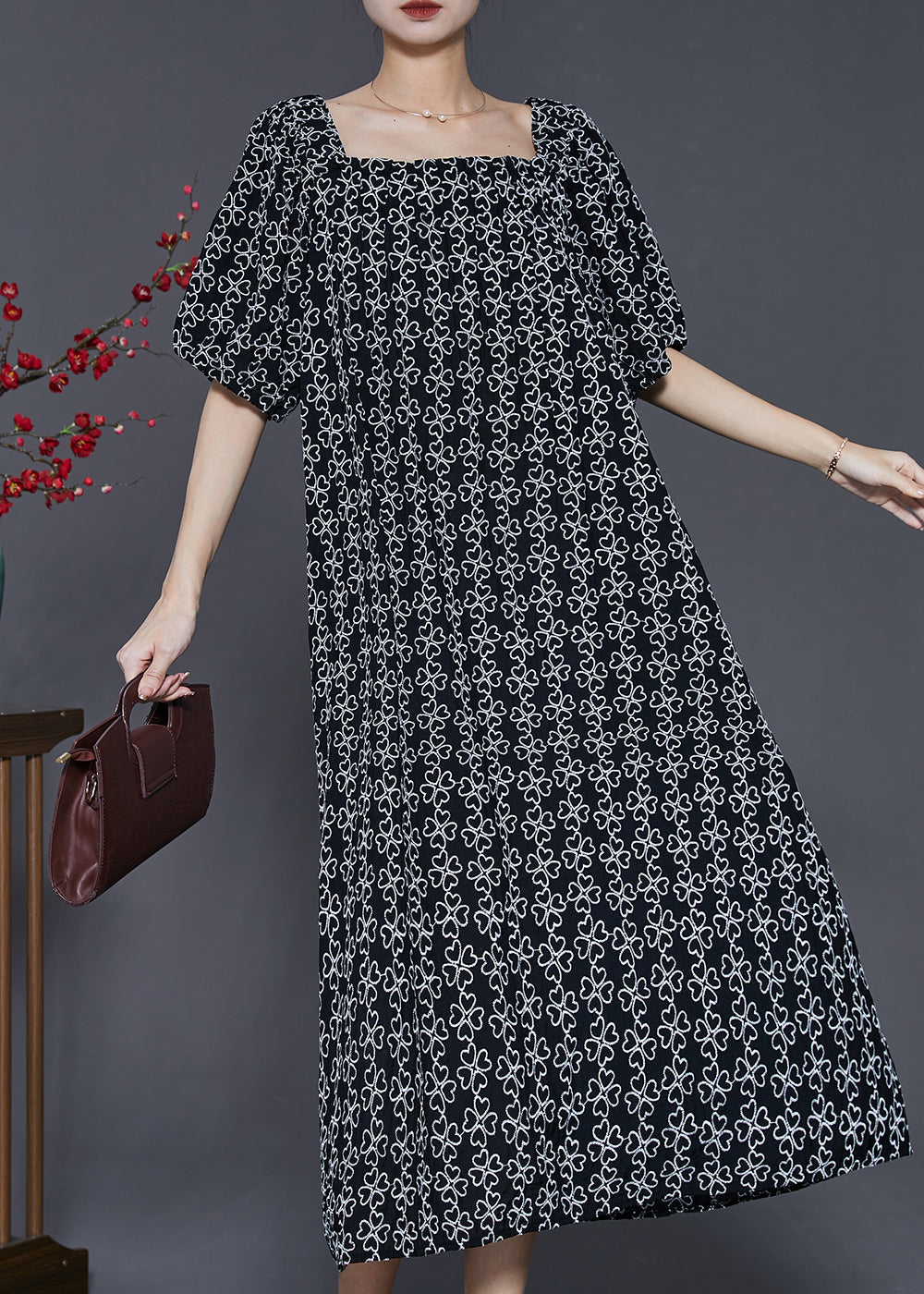 Beautifully Crafted Dress in a Classic Style