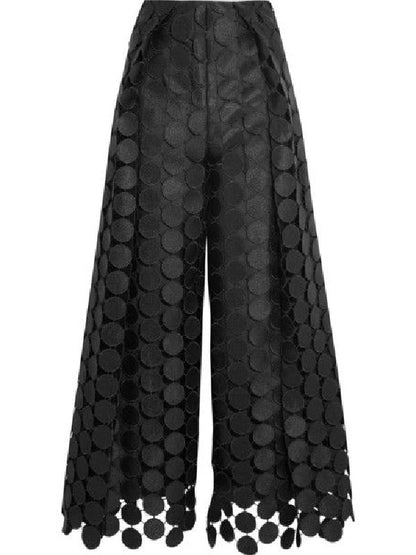 Polished Trousers with an Effortless Classic Look