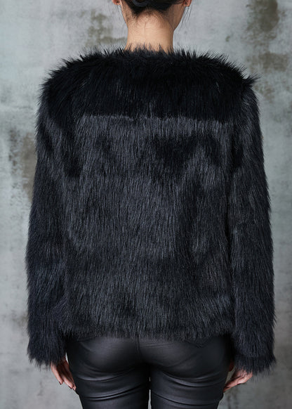 Effortlessly Elegant Coat with a Timeless Design