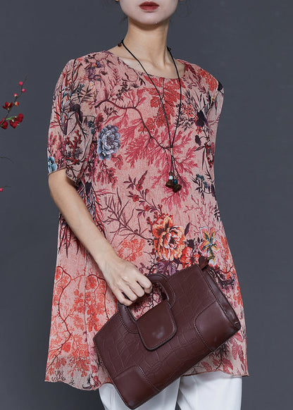 Well Tailored Top with a Graceful Silhouette