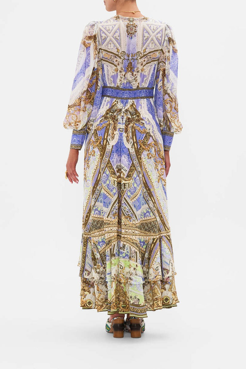 Gracefully Styled Dress for Any Occasion