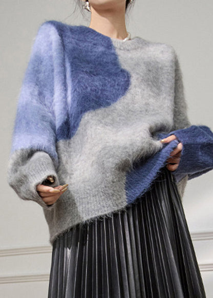 Well Tailored Sweater with a Graceful Silhouette